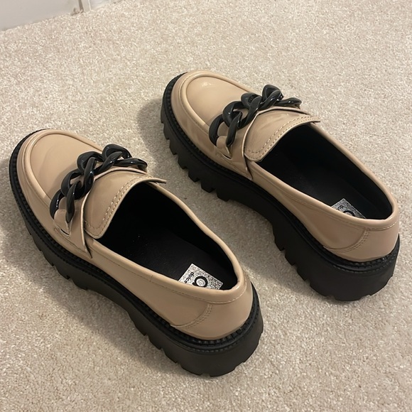 NWOT Dole Vita Mules - Picture 3 of 3